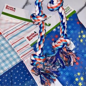 Boots & Barkley dog 2pc bannana and 1 tug toy